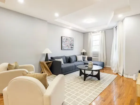 107 Utica Avenue image 4 of 34