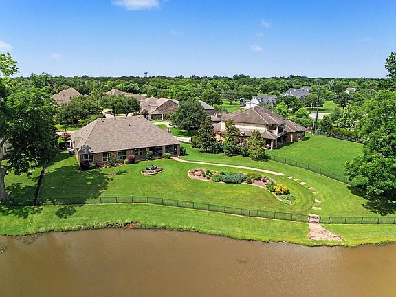 3rd image of 32303 Waterford Crest Ln