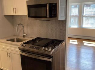 241 Lafayette St #10, Salem, MA 01970