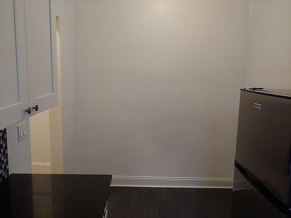3rd image of 8742 Elmhurst Ave APT 6H
