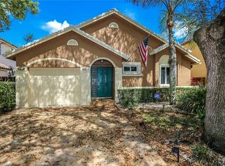 9881 NW 5th Pl, Plantation, FL 33324