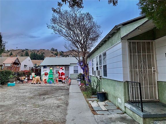 2nd image of 7964 De Garmo Ave