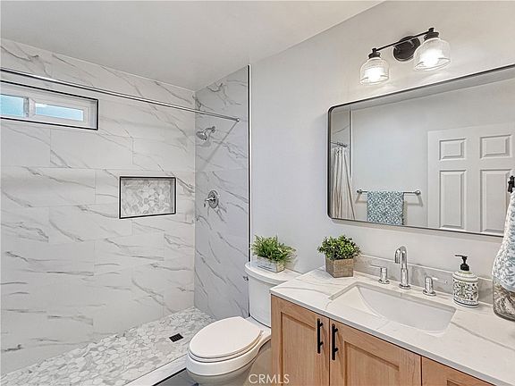 3rd image of 836 E New York St #836