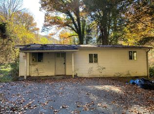 736 S Park Rd SE, Charleston, WV 25304