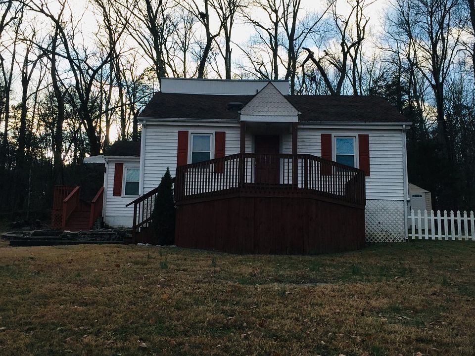 2nd image of 309 Gay Winds Dr