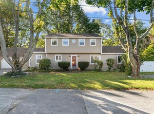 12 Corys Ct, Portsmouth, RI 02871