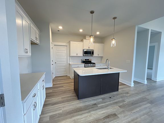 5th image of 212 Hudson Dr Lot 40
