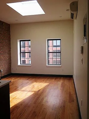 Rented by Wyckoff Heights Realty Inc. | media 14