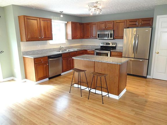 3rd image of 7983 Priestley Dr