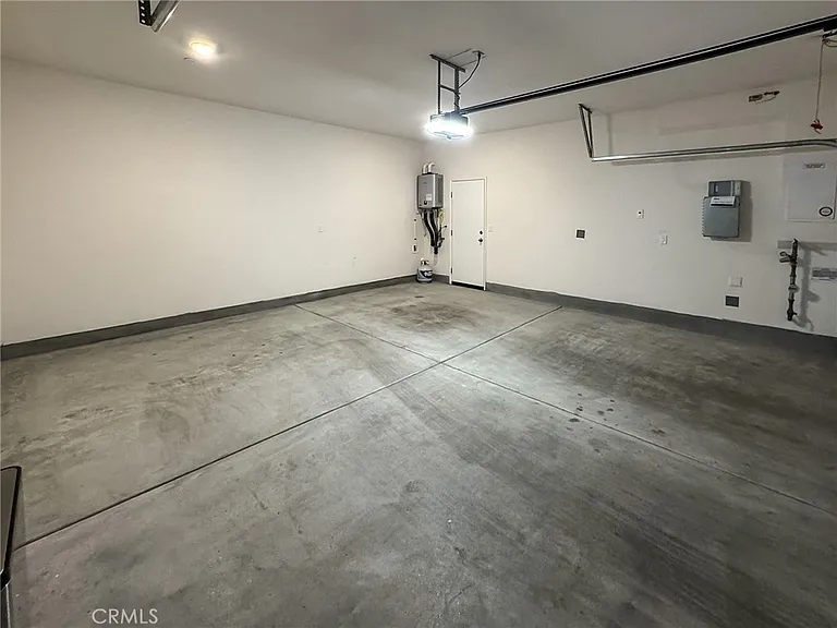 40247 Birchfield Dr — Photo 24