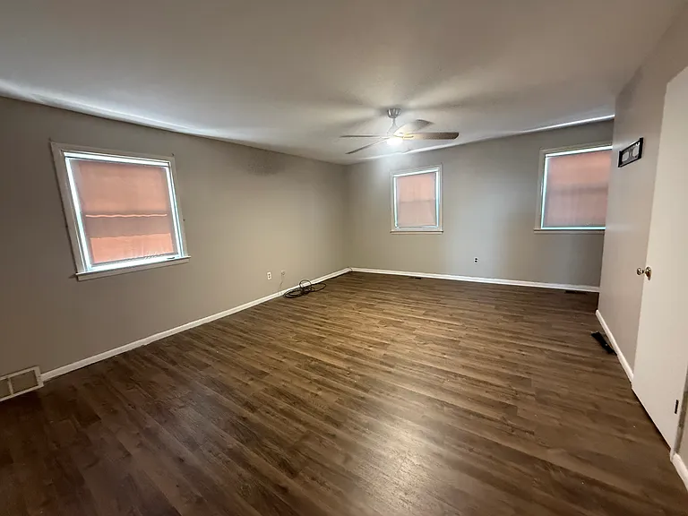 10211 Ambridge Pl — Photo 17