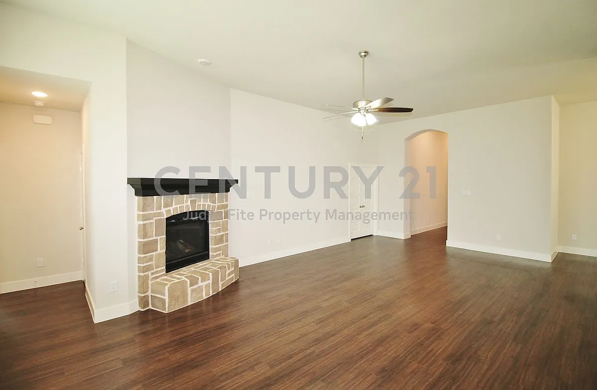 Building Photo - 1665 Sheldon Dr