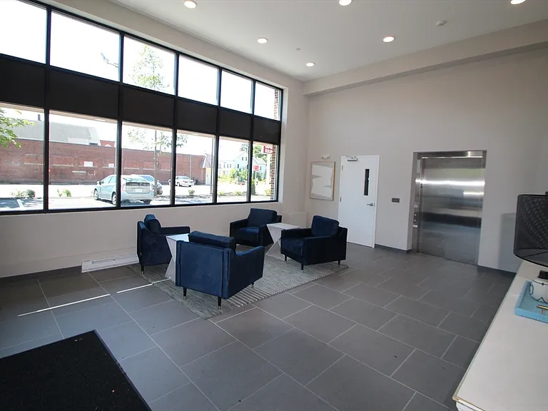 629 Washington St #202 — Photo 7