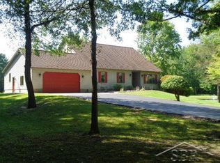 1177 W Walnut St, Saint Charles, MI 48655