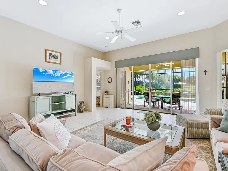 2259 Island Cove Cir — Photo 5