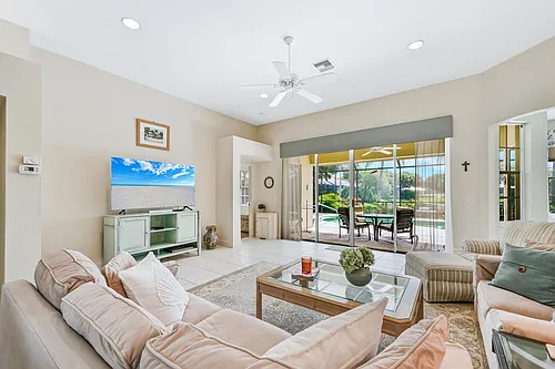 2259 Island Cove Cir Photo 1