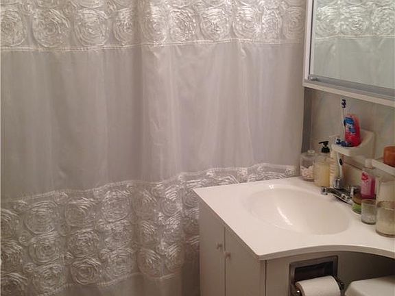 5th image of 40 W 74th St APT 4