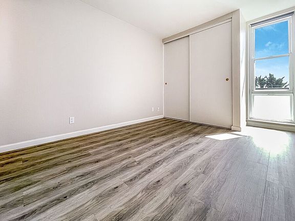 5th image of 450 Alcatraz Ave Unit 15