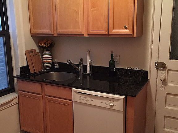 5th image of 2223 W Ainslie St #1