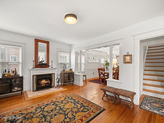 4th image of 1924 Roanoke Ave