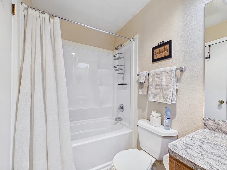 108 Niblic Ct #1 — Photo 24