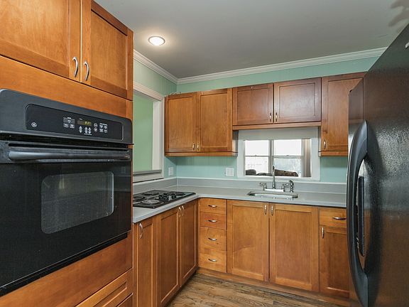 5th image of 218 Indian Ct