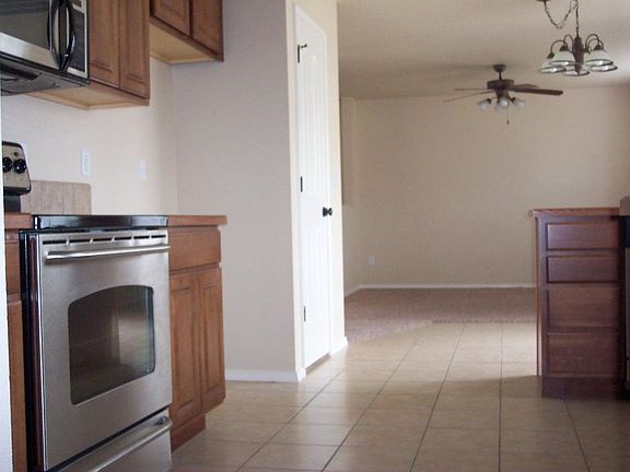2nd image of 207 Parkland Way
