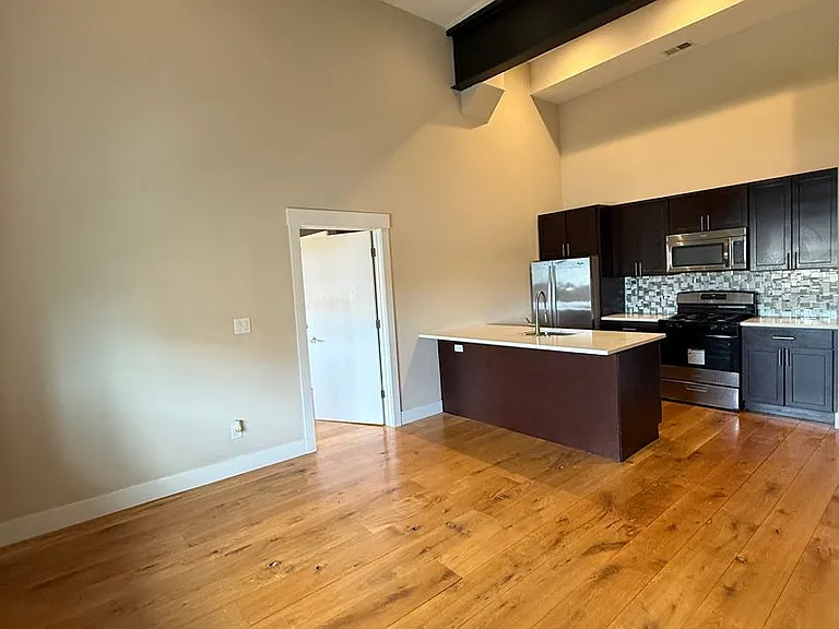 7057 S 5th St — Photo 16