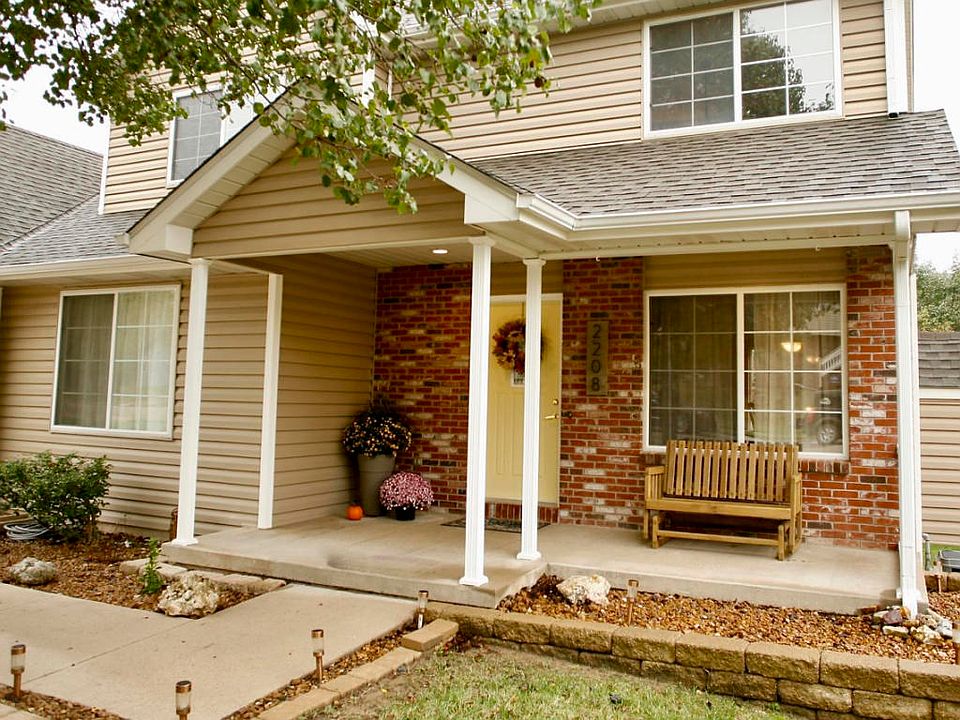 2208 Bridgewater Dr 1