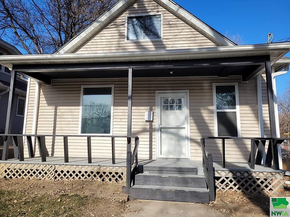 1st image of 1817 W 5th St