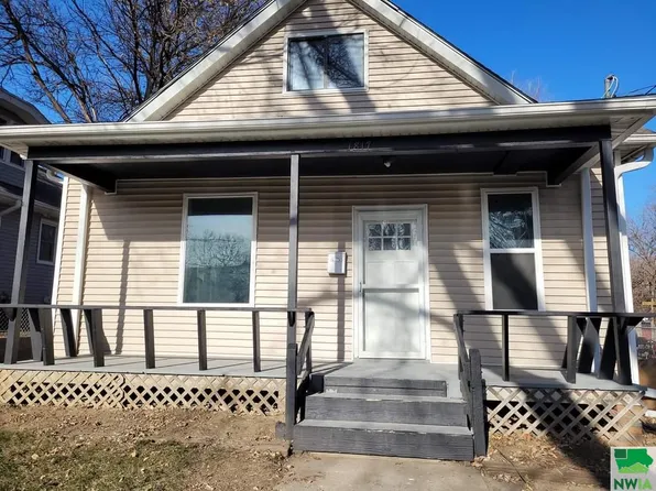 1817 W 5th St, Sioux City, IA 51103