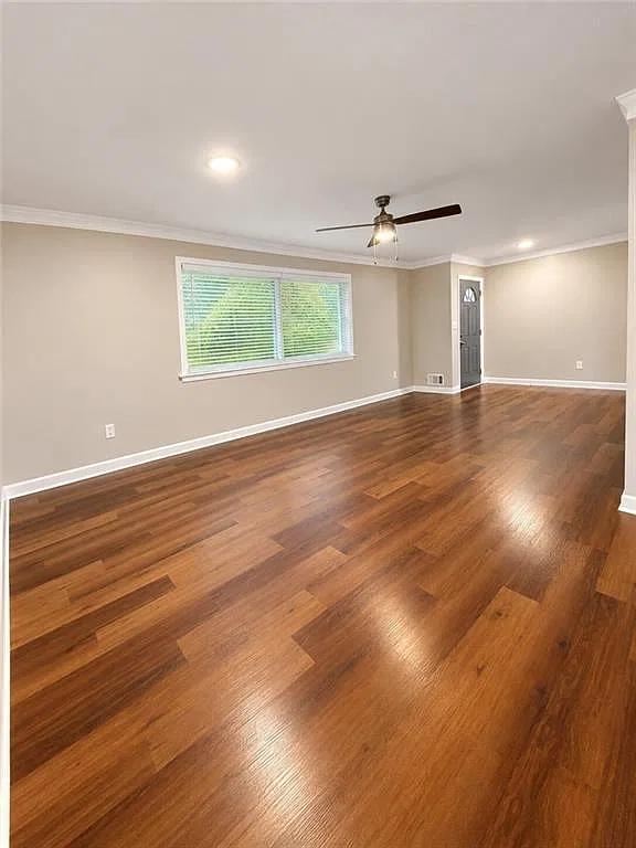 3 bed, 2.0 bath, 1656 sqft, $1,898 — Photo 4