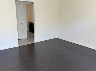 4846 W Avenue L #9, Lancaster, CA 93536