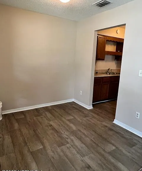 462 Crabapple Ct #D — Photo 5
