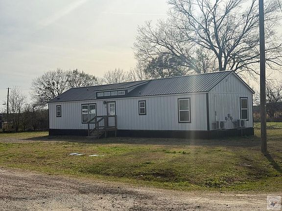 5th image of 100-102 Saddlebrook Dr