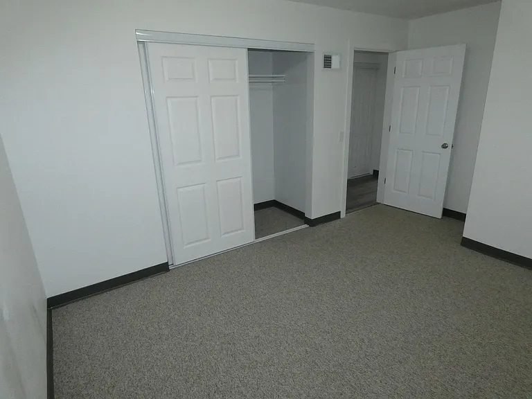 518 N 4th St #1 — Photo 15