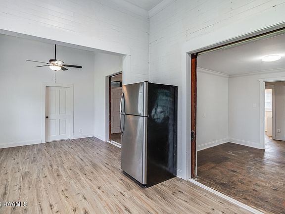 4th image of 1115 Alfred St