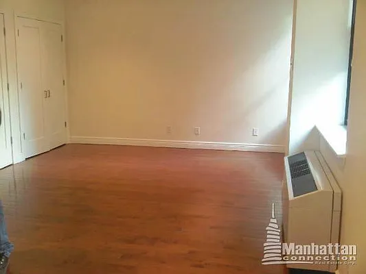 Rented by Manhattan Connection | media 21