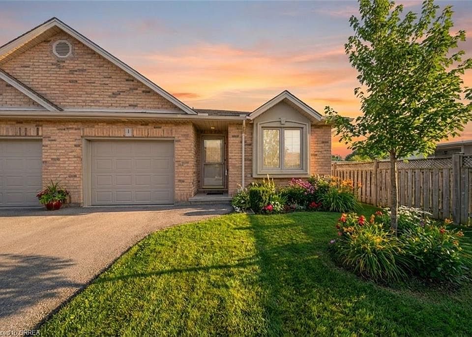 1st image of 385 Park Rd N #1