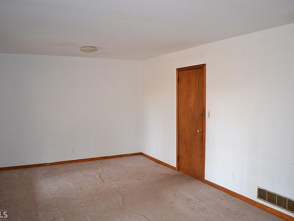 5th image of 249 Harris Dr