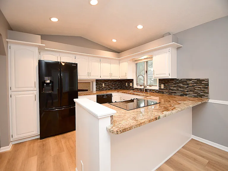 2601 S 48th St — Photo 23