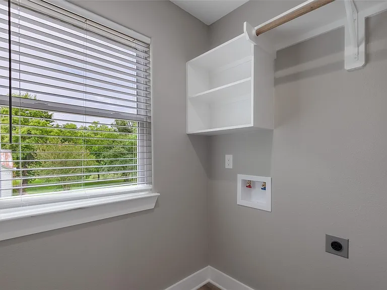 140 N Shady Oaks Dr — Photo 24