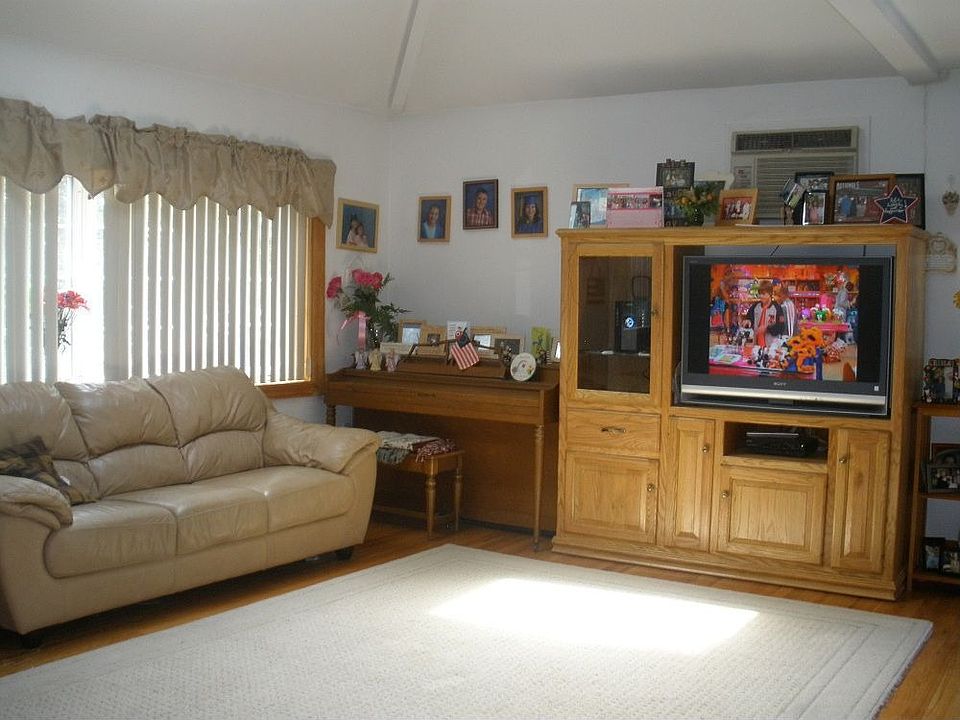 1st image of 249-39 Thebes Ave