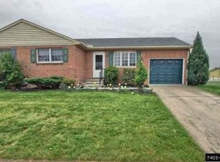 18 Sycamore Ln, Hanover, PA 17331