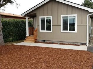 405 Marine Dr, Yachats, OR 97498