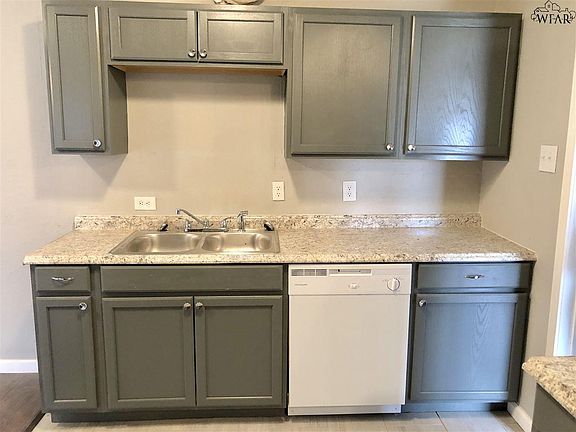 5th image of 4032 Gossett Dr