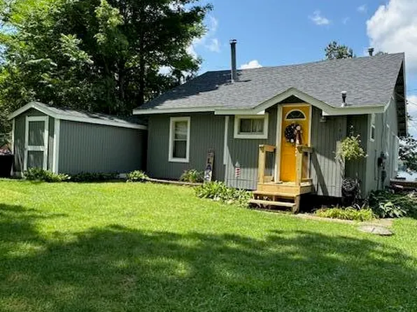 7490 Noahs Lndg, Gregory, MI 48137