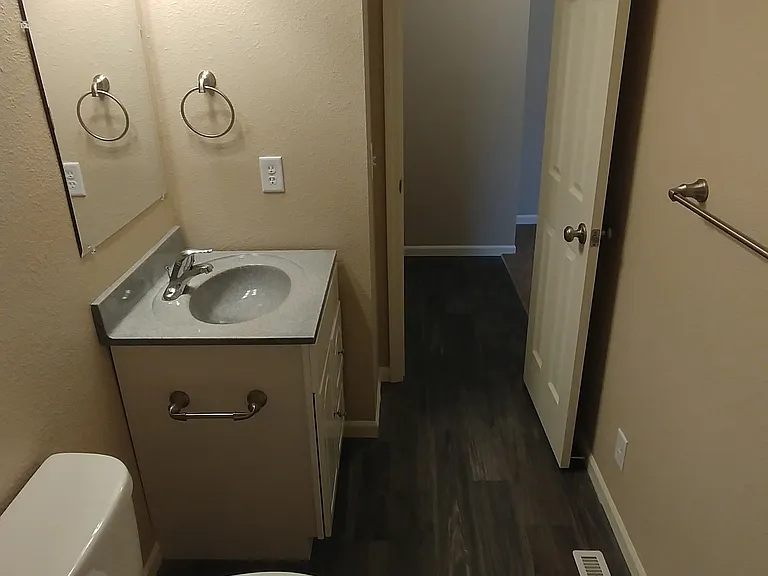 2802 Sutton Pl #2802 — Photo 7