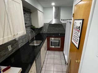 763 S 8th St #3A, Philadelphia, PA 19147