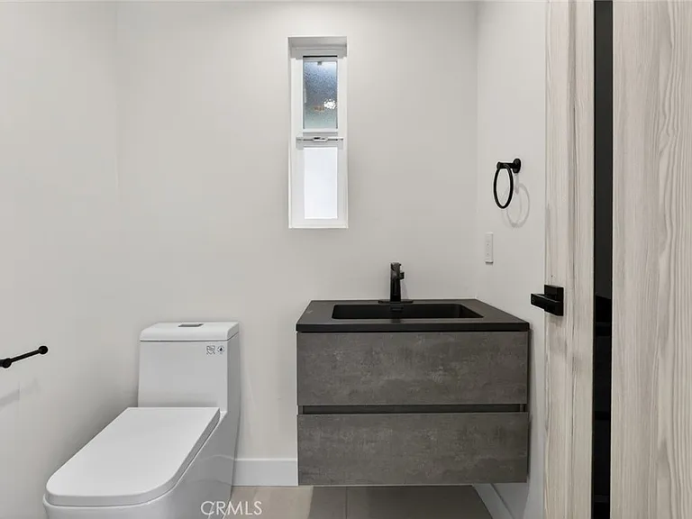 10806 Paso Robles Ave — Photo 24